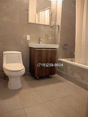 Rented by Manhattan Management LLC | media 42