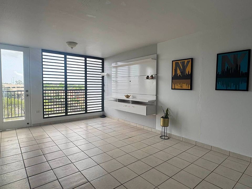 1st image of 311 Villa Panamericana