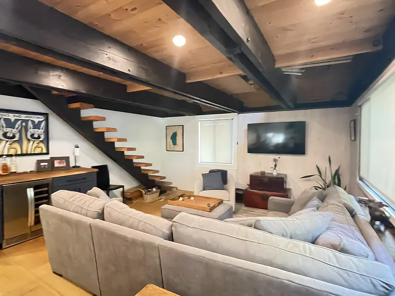 599 Crest Ln #24 — Photo 3