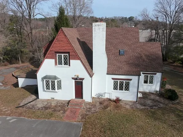 225 Park Blvd, Marion, VA 24354