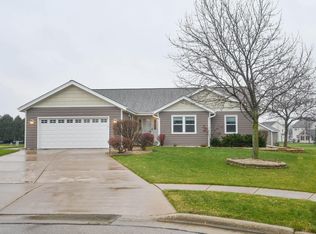 120 Plank Ct, Mukwonago, WI 53149