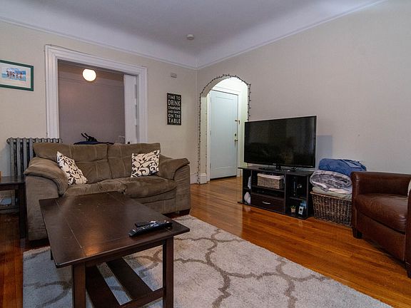3rd image of 48 Babcock St #O5