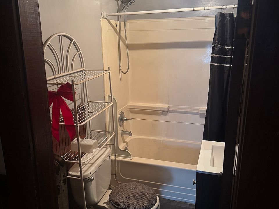 1st image of 20 Walnut St #20