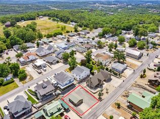 202 N Rainbow Dr, Branson, MO 65616