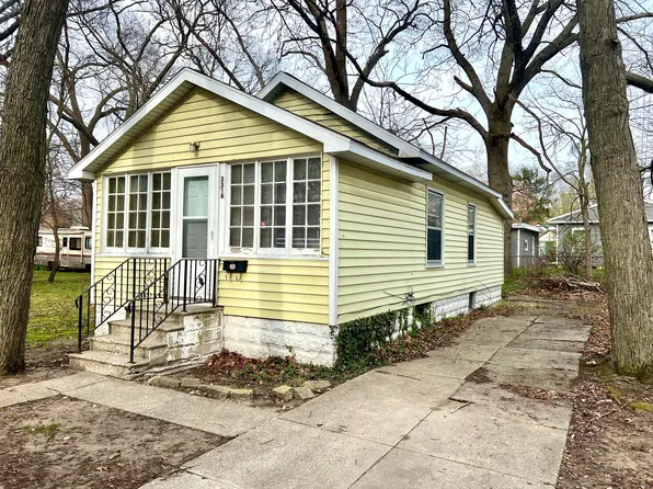 3316 Sanford St, Muskegon Heights, MI 49444