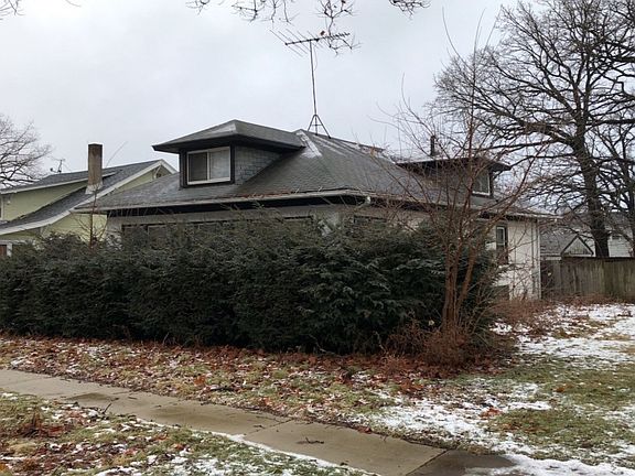 2nd image of 427 Elmwood Ave