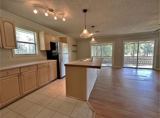 19456 Sisters Rd #A, Ponchatoula, LA 70454