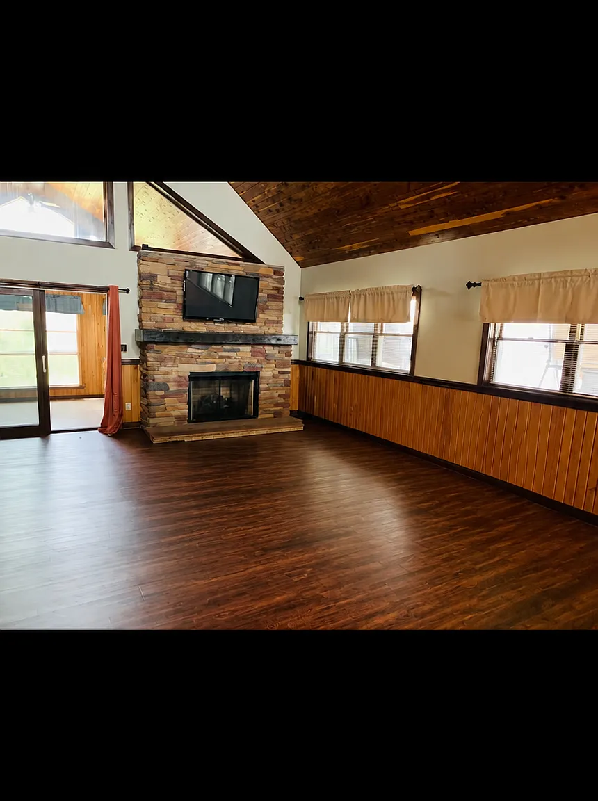 1 bed, 1500 sqft, $1,350 — Photo 3