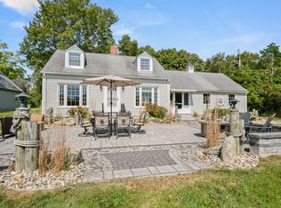 10 Hilltop Rd, Niantic, CT 06357