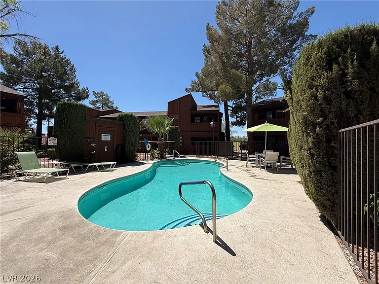5923 Laredo St — Photo 48