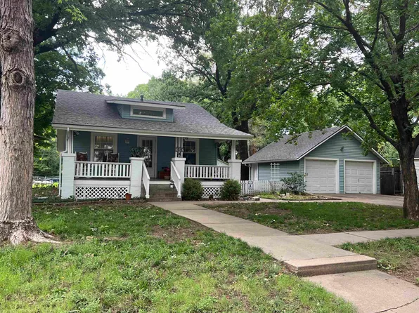 220 E 23rd St, Newton, KS 67117