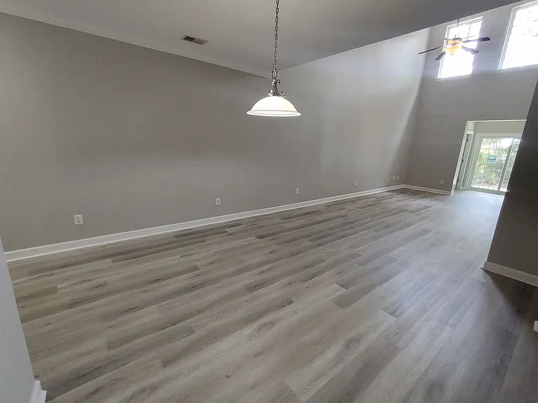 1032 Fairway Ln — Photo 13