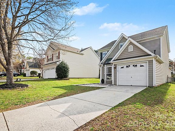 2nd image of 3119 Tanzanite Cir