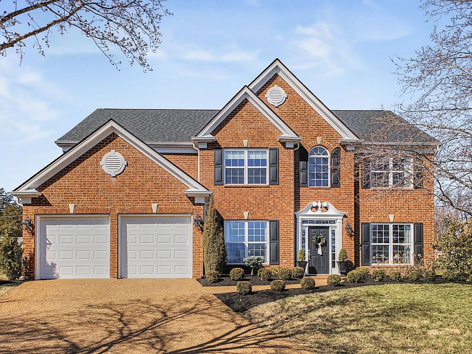 1st image of 329 Swynford Ct