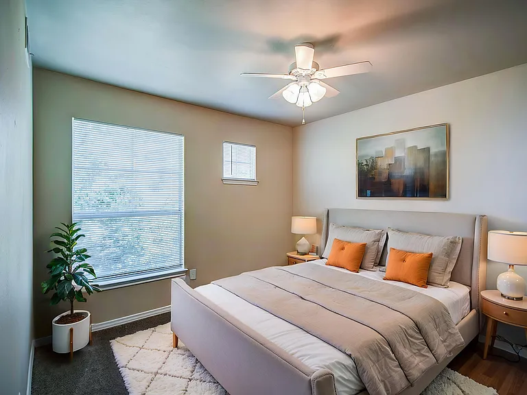 Greyson's Gate Apartments — Photo 9