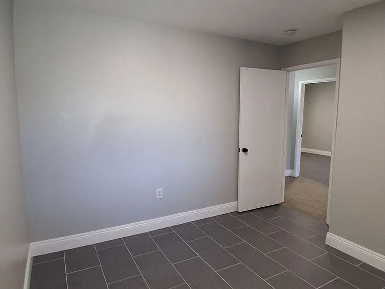 1452 S. College Ave — Photo 7
