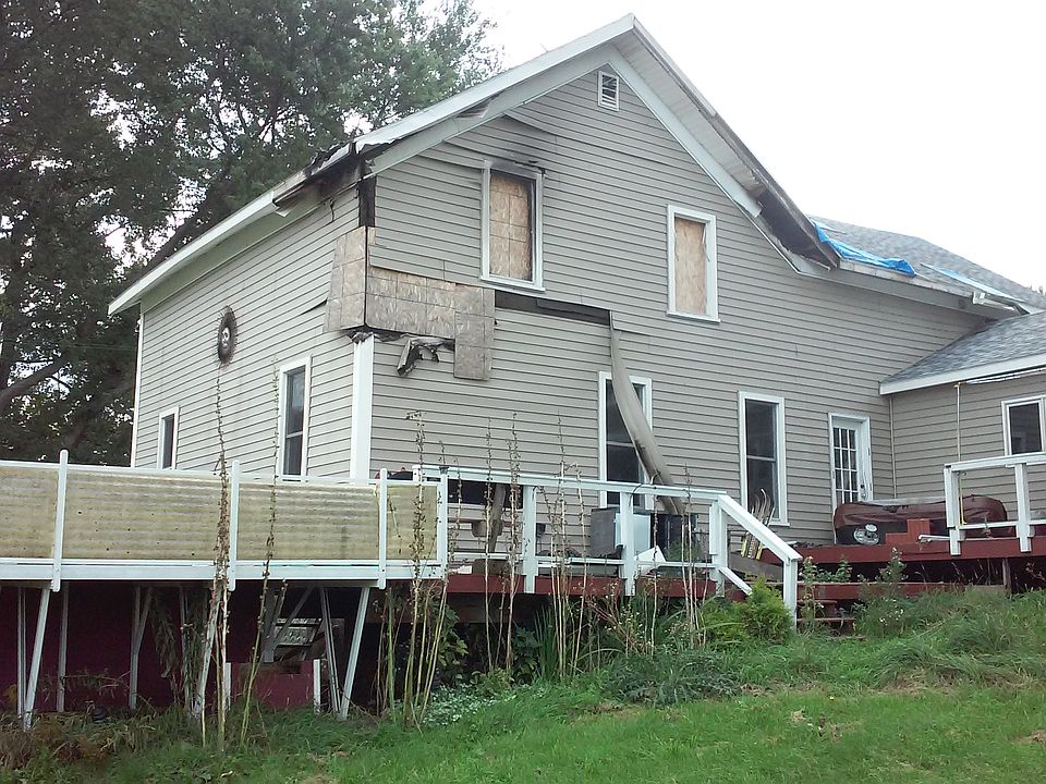 2nd image of 942 Gulf Rd