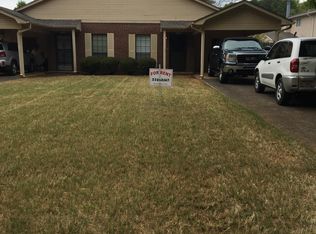 1830 Oakleaf Ln, Birmingham, AL 35215