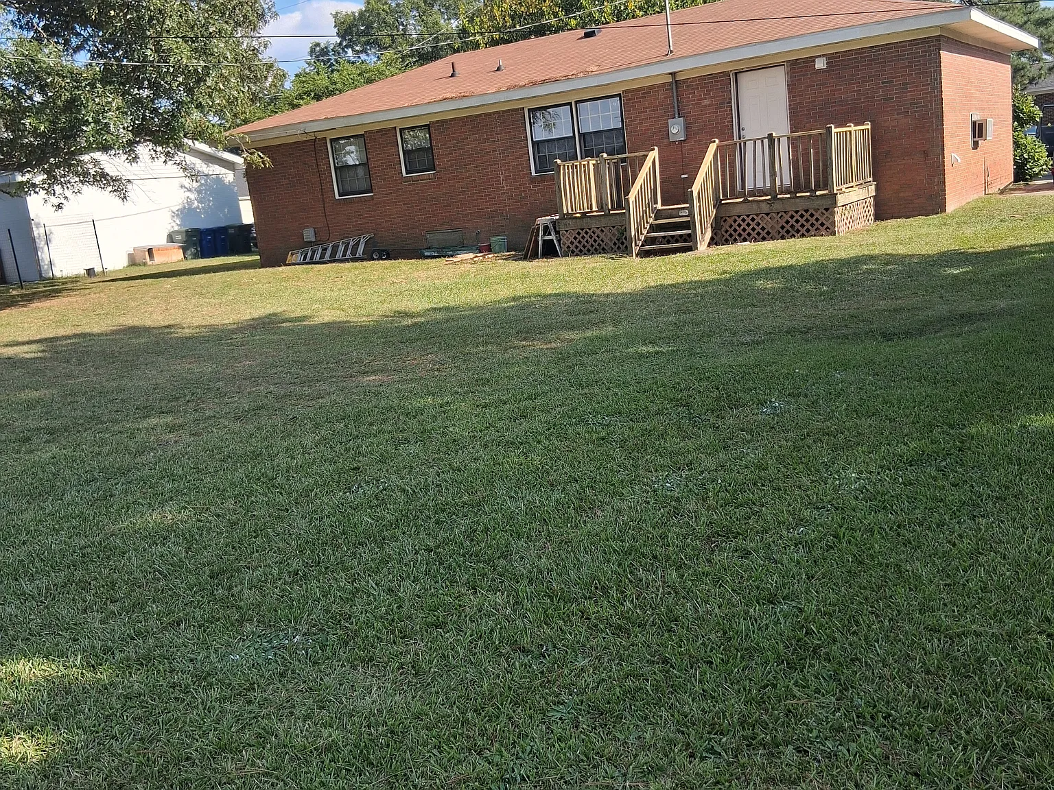 4 bed, 1.5 bath, 1228 sqft, $2,200 — Photo 2