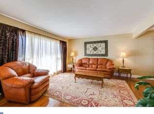 126 Lafayette Rd, Edgewater Park, NJ 08010