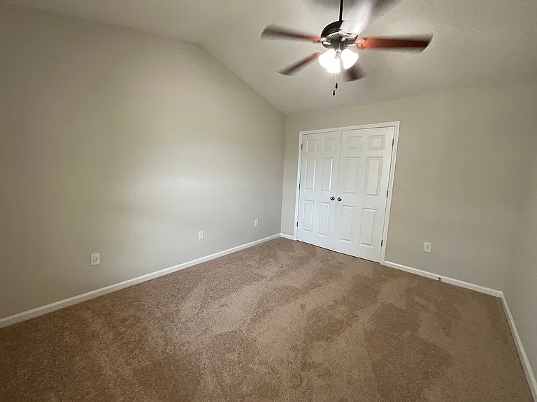 Meridian Park Apartments — Photo 244