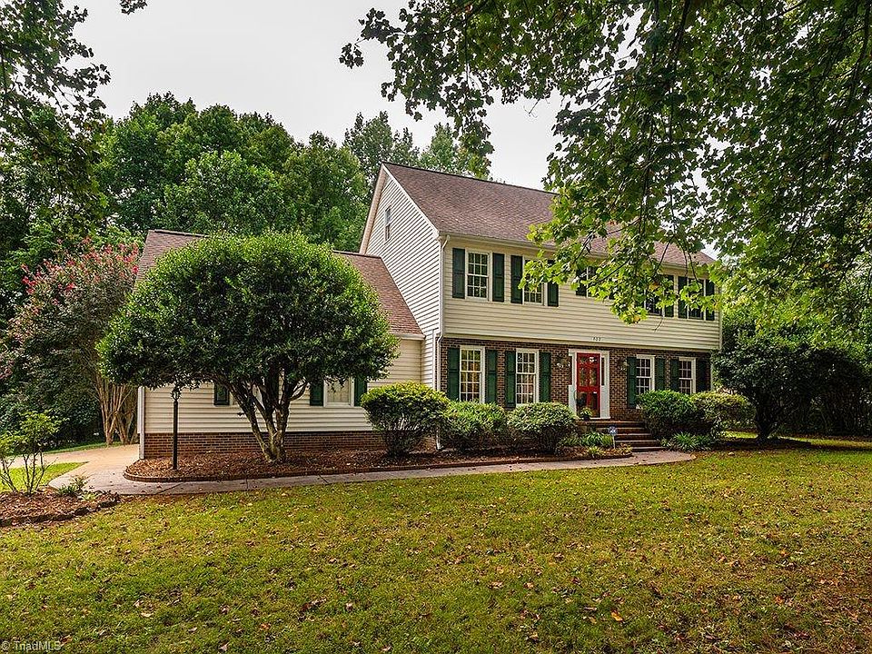 1st image of 102 Forestview Dr