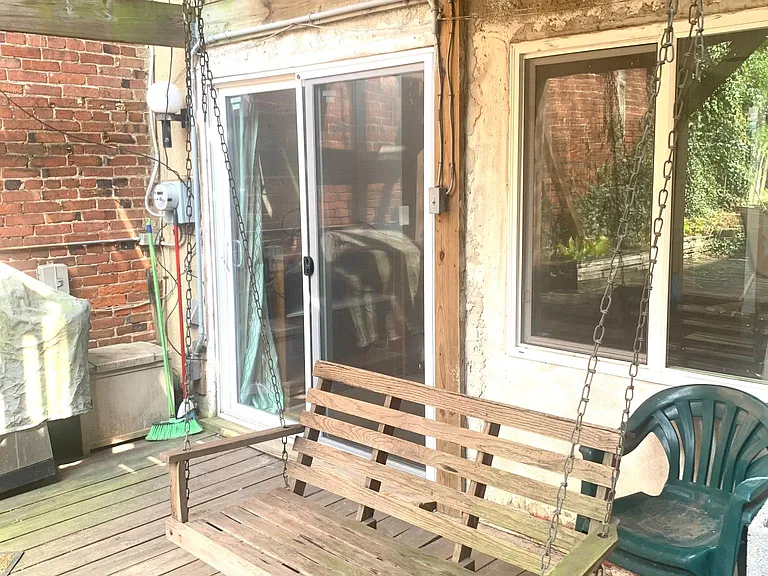 686 Washington Blvd — Photo 23