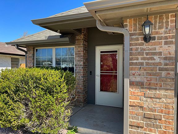 2nd image of 516 N Bath Cir