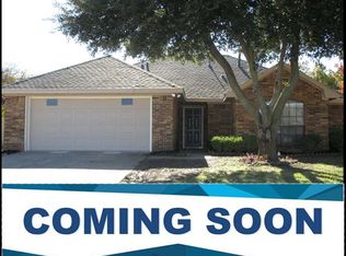 512 Canary Ct, Desoto, TX 75115