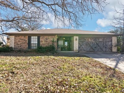 944 Springhill Dr, Burleson, TX, 76028