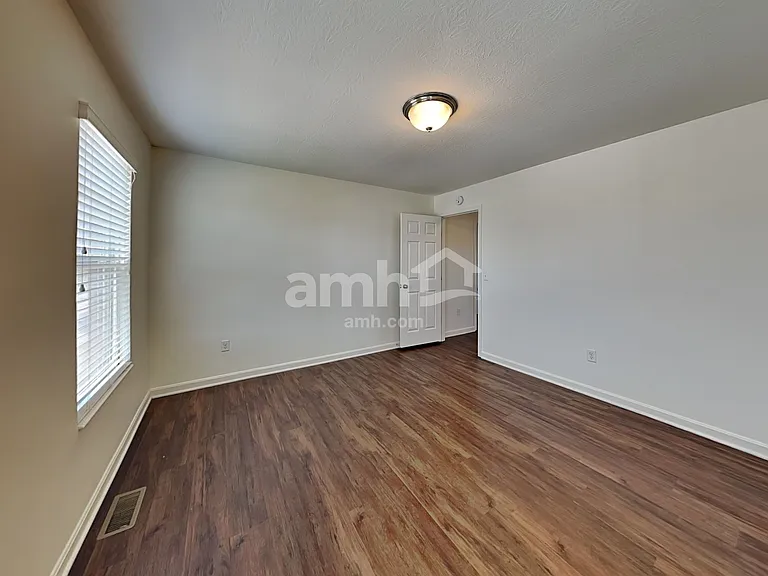 6718 Waverly Park — Photo 20