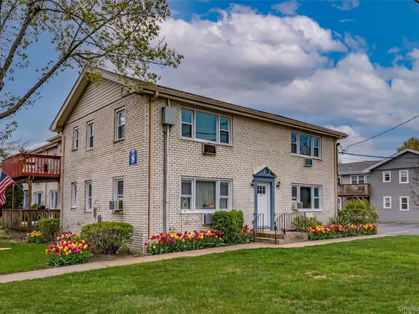 86 Cardinal Lane #2A, Islip, NY 11751