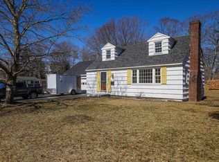 2 Philip Rd, Cape Elizabeth, ME 04107