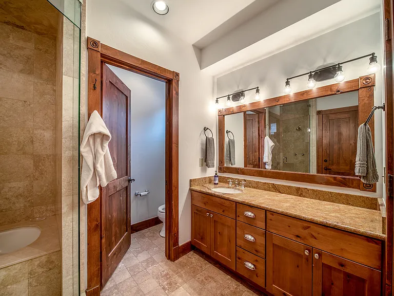 503 W Main St #B101 — Photo 4