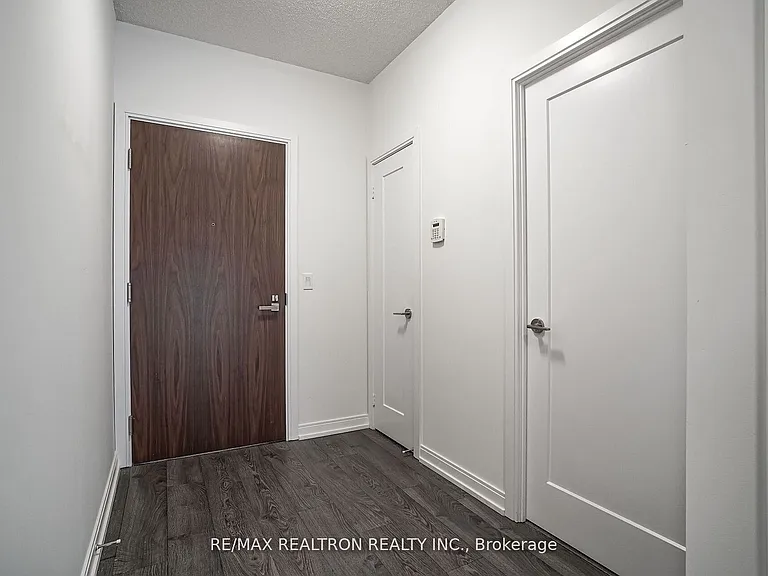 275 Village Green Sq #3315 — Photo 6