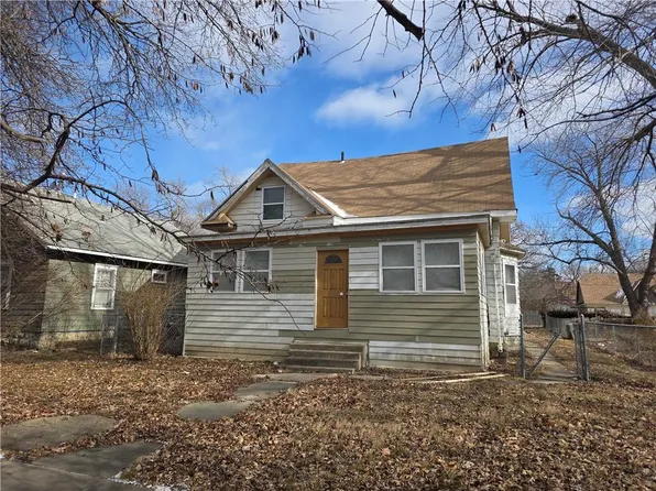 511 S Willow St, Ottawa, KS 66067