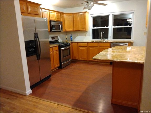 3rd image of 85 Duelk Ave