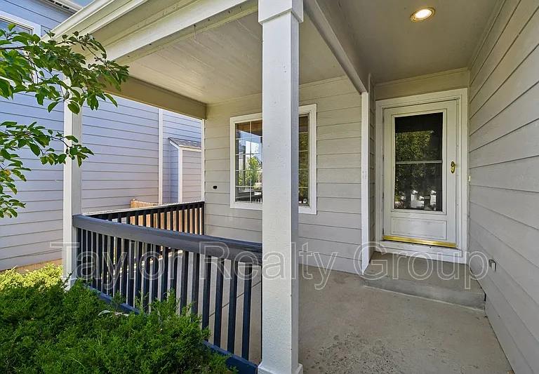 8728 Starwood Ln — Photo 2