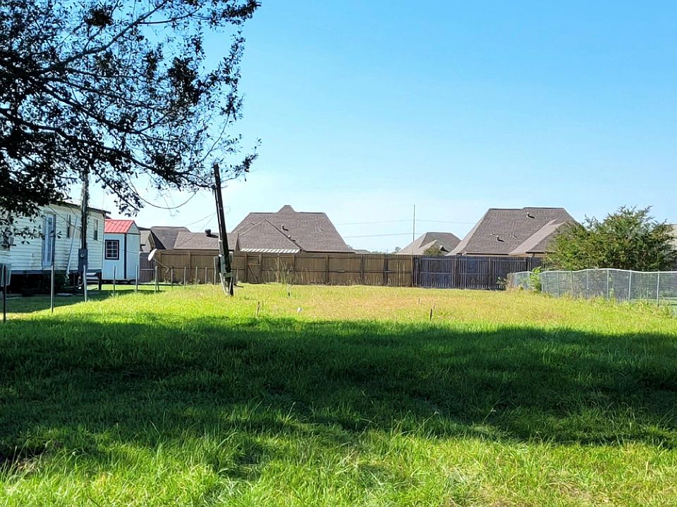 2nd image of 535 Paula Dr
