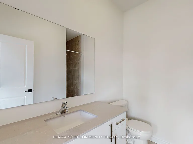 105 Halldorson Ave — Photo 27