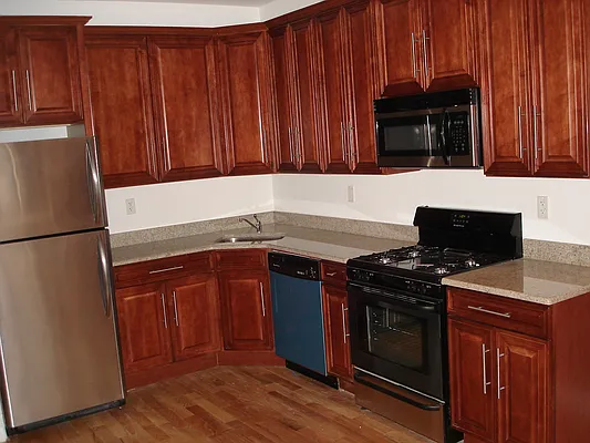Rented by HOTPROPERTY NYC LLC | media 29