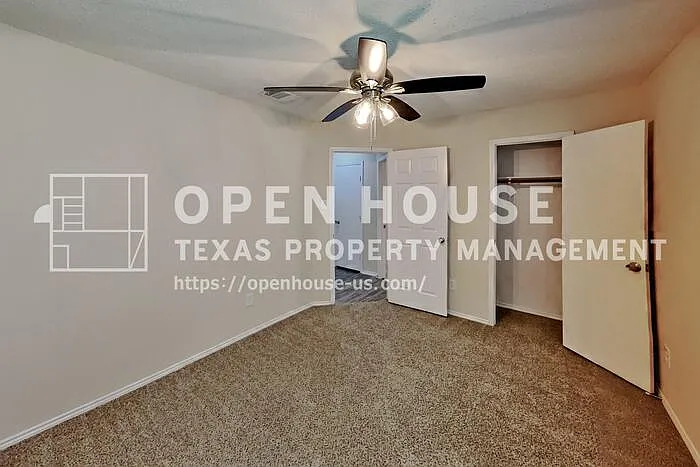 4884 Waterford Dr — Photo 16