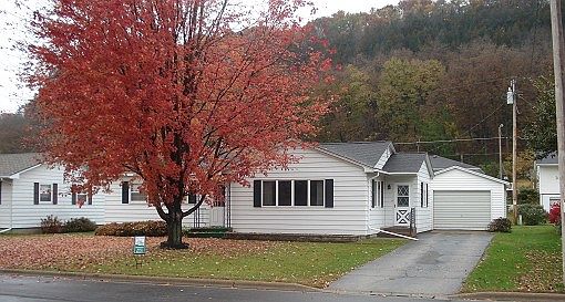 1st image of 1013 Dewey St