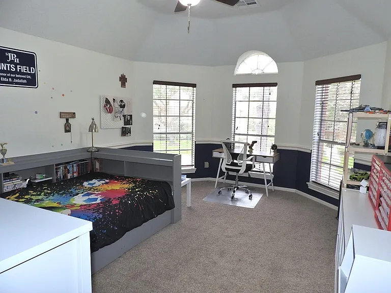 2319 Amber Springs Dr — Photo 35