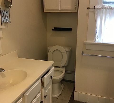 5th image of 1418 N Las Palmas Ave #4