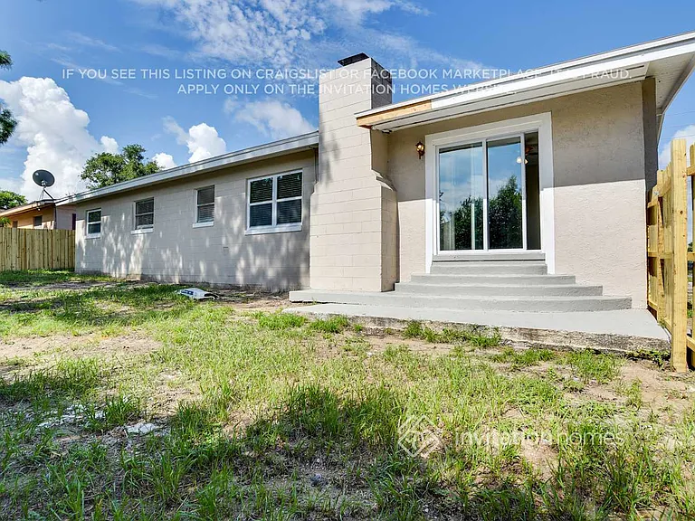 1917 N Powers Dr — Photo 10