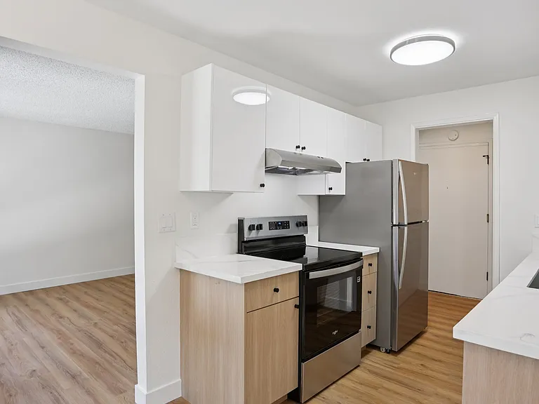 Olympic West Apartments — Photo 32