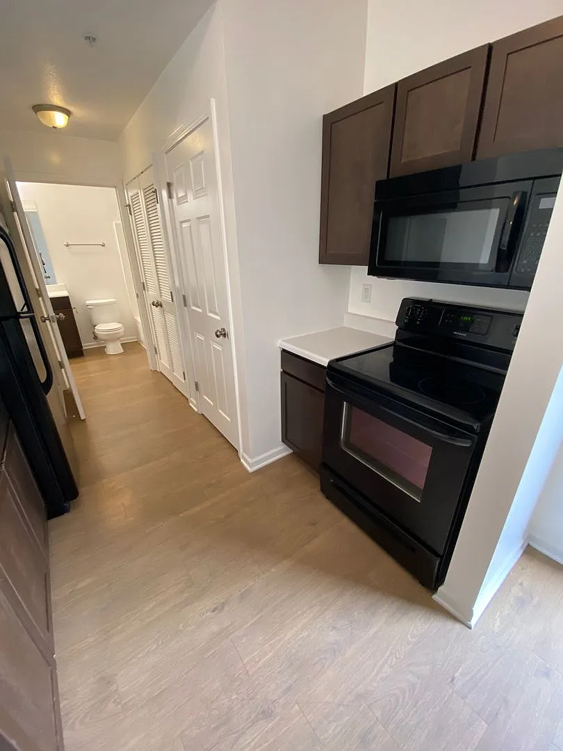 1 bedroom close to UCM Campus in Warrensburg! — Photo 1