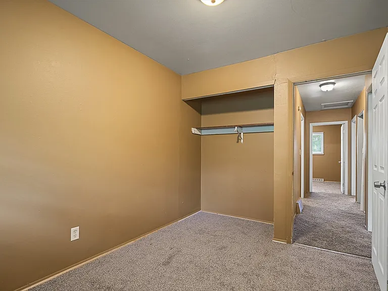 1118 Lincoln Ave — Photo 12