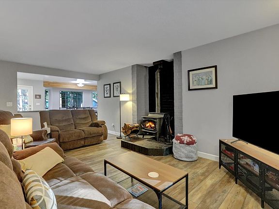 4th image of 13202 Quaker Hill Cross Rd